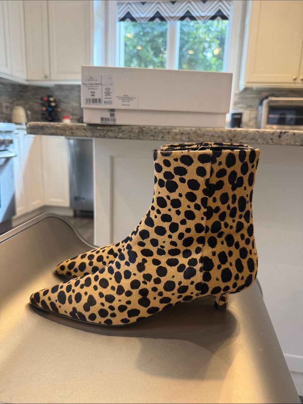 NIB AEYDE Sophie Leopard print calf hair  Pointed Ankle Boots